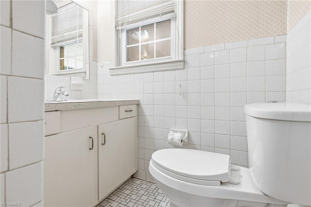 3430 Rolling Road High Point, NC 27265 - Photo 20 of 25