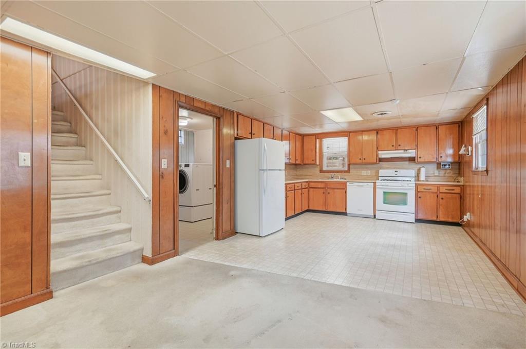 3430 Rolling Road High Point, NC 27265 - Photo 6 of 25