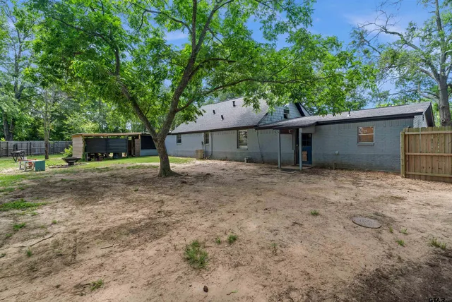 $245,000 | 110 Utah Street, Van, TX 75790