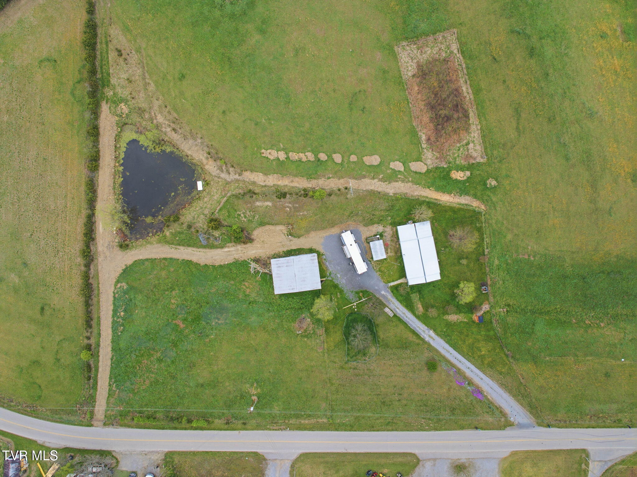 1154 South Wesley Chapel Road Greeneville, TN 37745 - Photo 6 of 14 5-web-or-mls-1154 S Wesley Chapel Rd-13