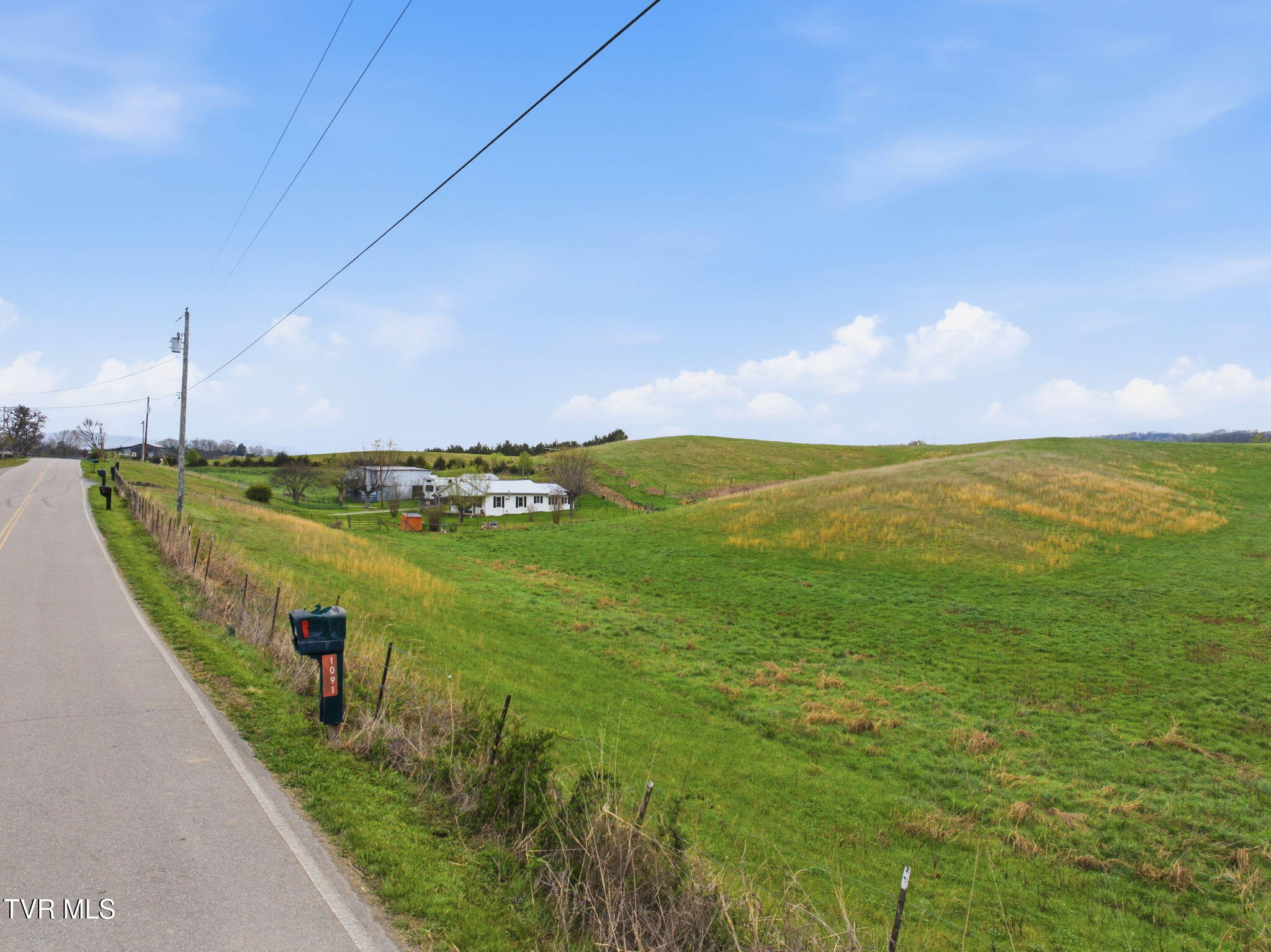 1154 South Wesley Chapel Road Greeneville, TN 37745 - Photo 8 of 14 7-web-or-mls-1154 S Wesley Chapel Rd-2