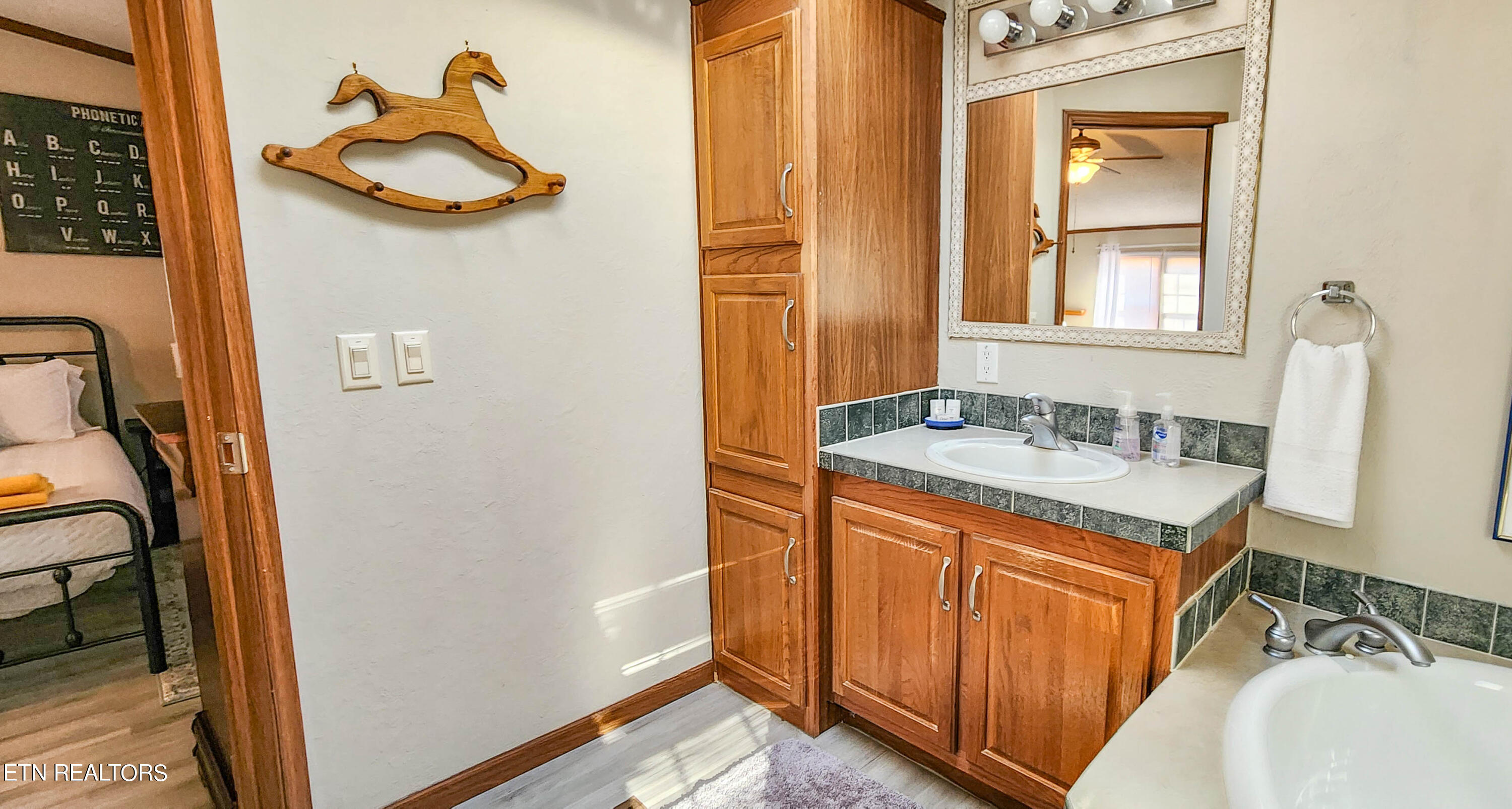 1248 Hickory Star Road Maynardville, TN 37807 - Photo 21 of 40 hickory star bath