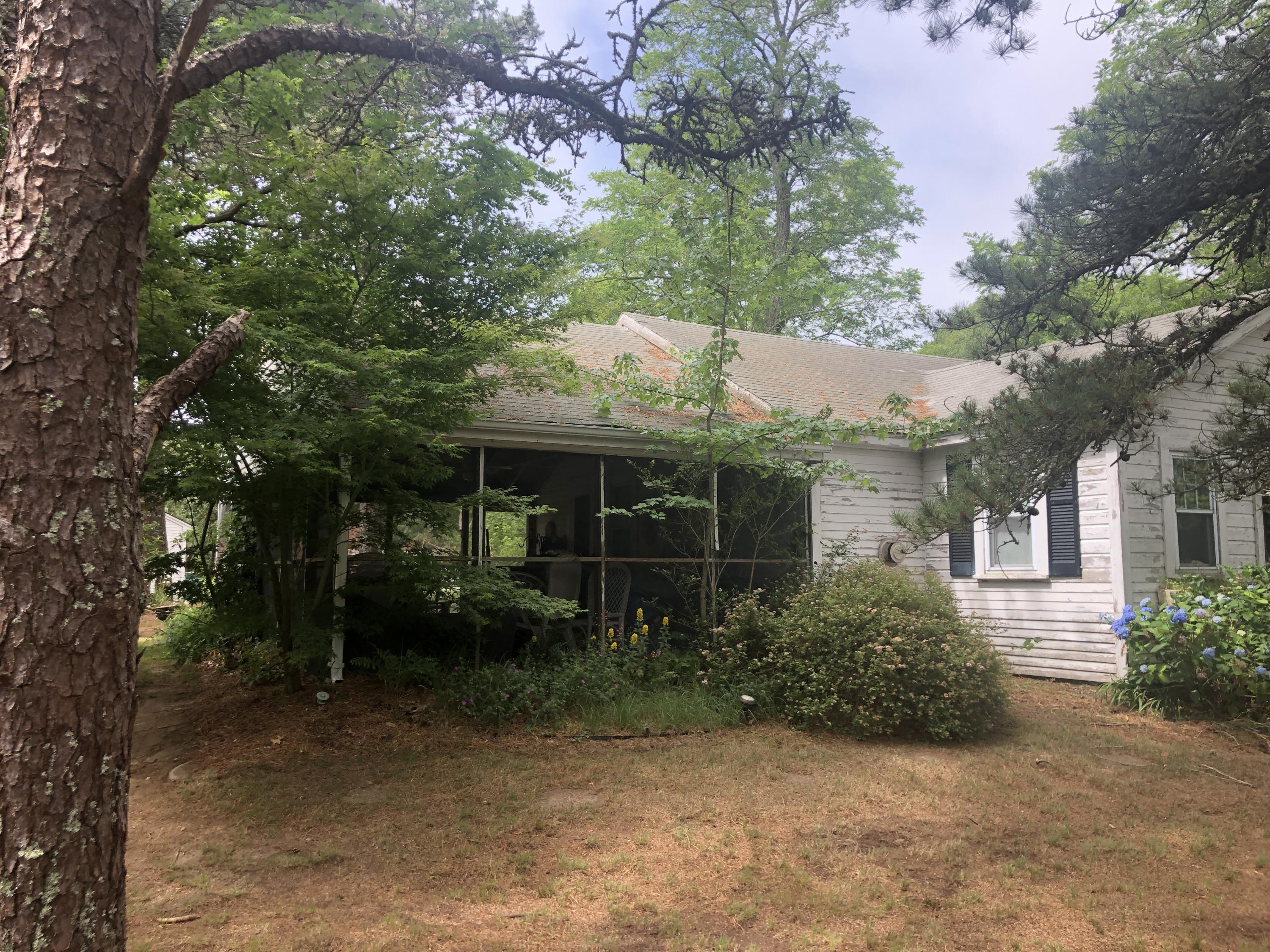215 Silver Oak Road Eastham, MA 02642 - Photo 4 of 10 331D061B-24B8-490D-8C8F-0574D973F6C5