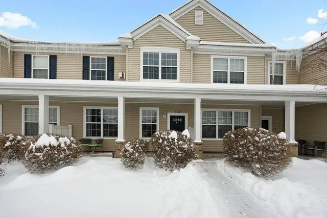 $275,000 | 11316 Chisholm Circle Northeast, Unit C, Blaine, MN 55449