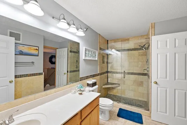 $275,000 | 11316 Chisholm Circle Northeast, Unit C, Minneapolis, MN 55449