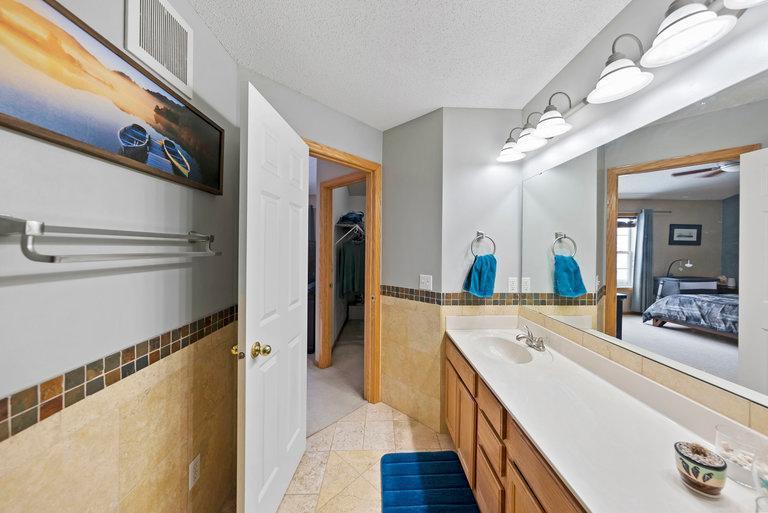 11316 Chisholm Circle Northeast, Unit C Blaine, MN 55449 - Photo 19 of 36