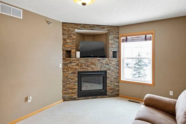 $275,000 | 11316 Chisholm Circle Northeast, Unit C, Minneapolis, MN 55449