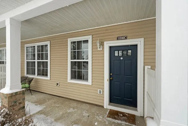 $275,000 | 11316 Chisholm Circle Northeast, Unit C, Minneapolis, MN 55449