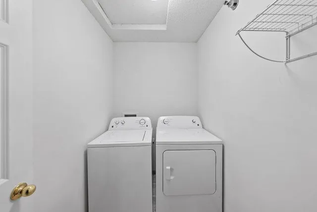 $275,000 | 11316 Chisholm Circle Northeast, Unit C, Minneapolis, MN 55449