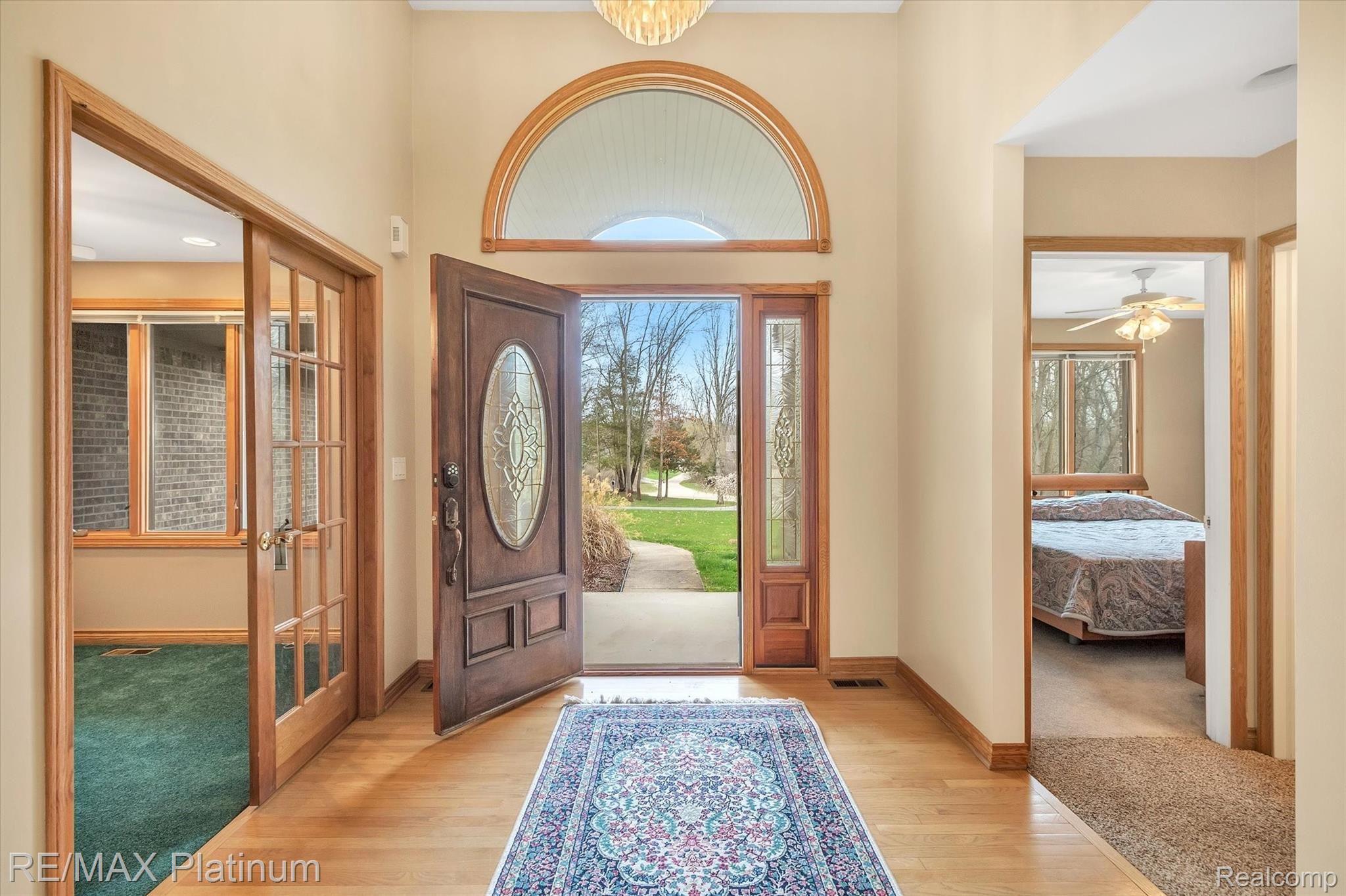 8159 Chambers Road Pinckney, MI 48169 - Photo 3 of 44 Entryway