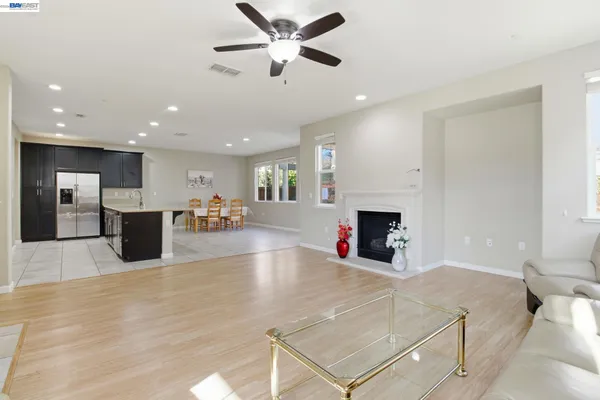 $749,888 | 237 West Moraga Street, Mountain House, CA 95391