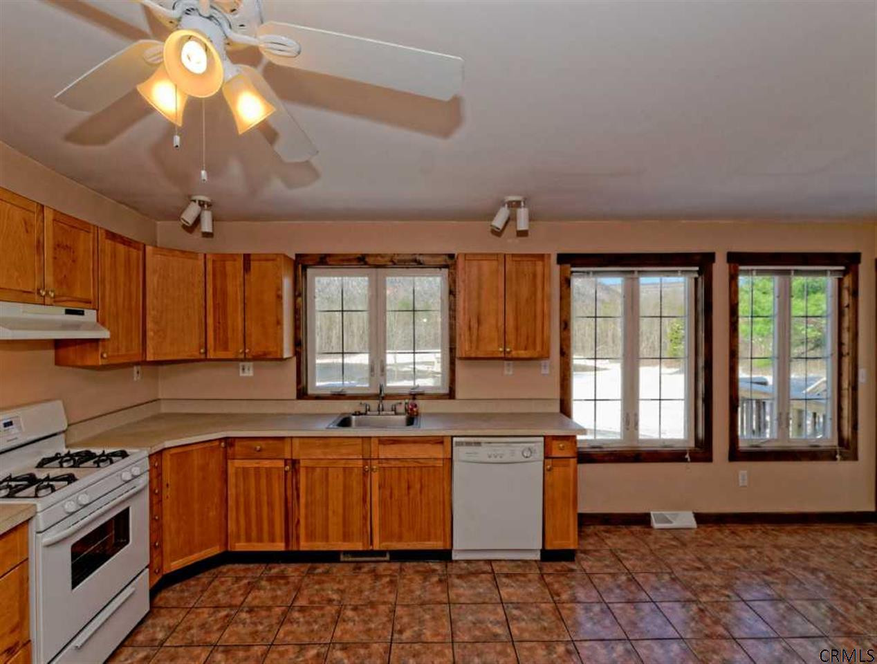 5761 Gardner Road Guilderland, NY 12009 - Photo 8 of 25 Photo 8