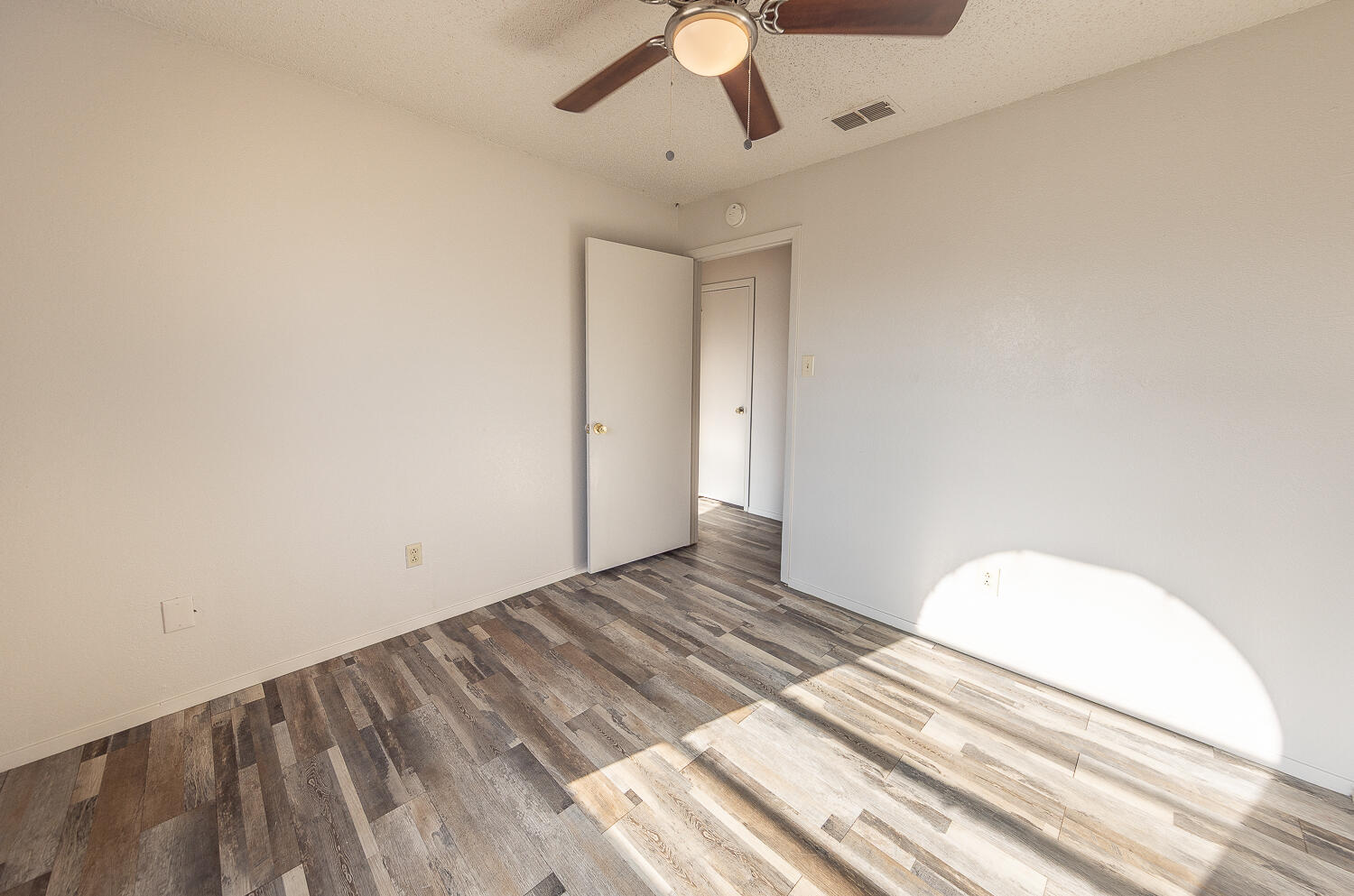 7404 Fir Avenue Lubbock, TX 79404 - Photo 11 of 22 2L9A3016