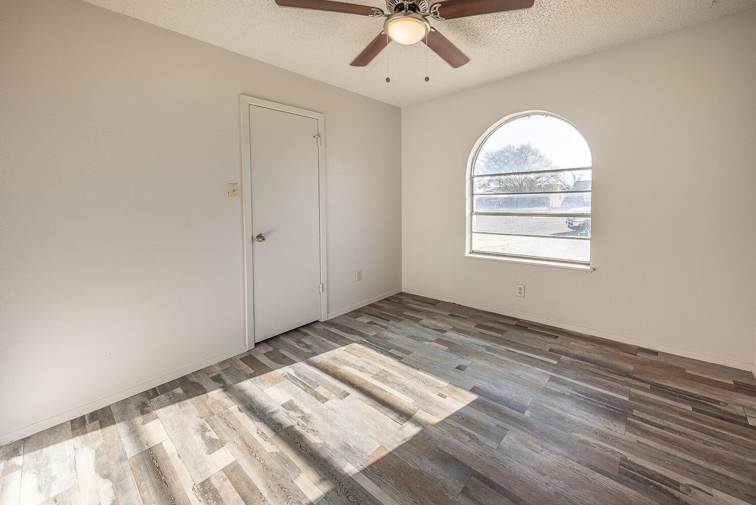 7404 Fir Avenue Lubbock, TX 79404 - Photo 10 of 22 2L9A3008