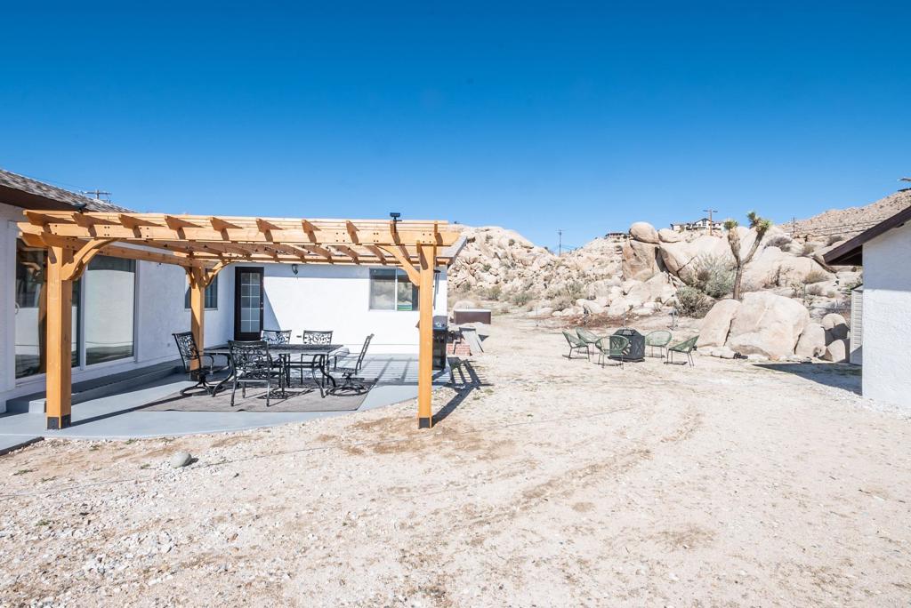 6295 Avila Road Yucca Valley, CA 92284 - Photo 44 of 75