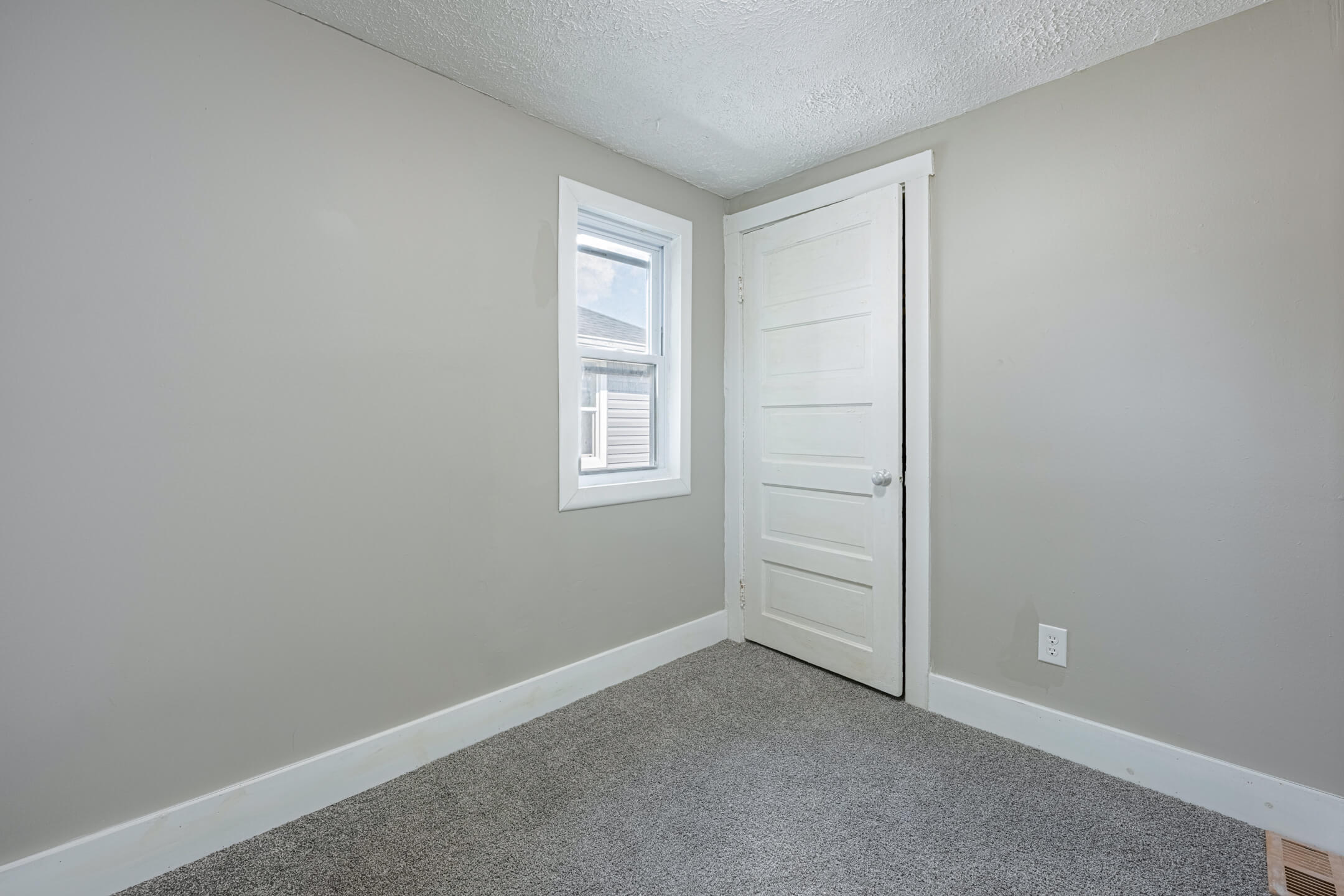 1120 Innisfallen Avenue Springfield, OH 45506 - Photo 12 of 30 1120 Innisfallen-12