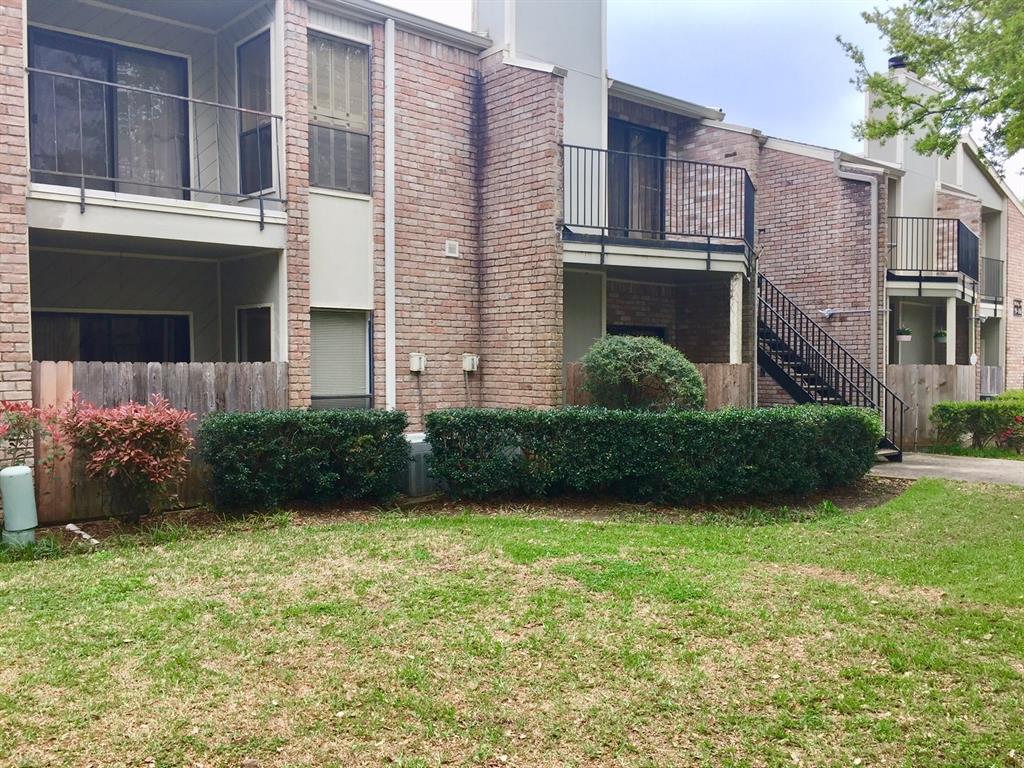 CAMBRIDGE GLEN gated condo complex.  Downstairs 2 bedroom, 1 bath. Two covered patios.