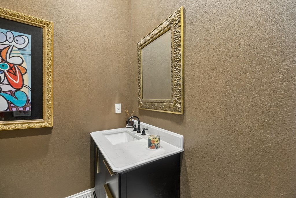 3631 Louisville Road Louisville, TN 37777 - Photo 40 of 64 a bathroom with a sink and a mirror