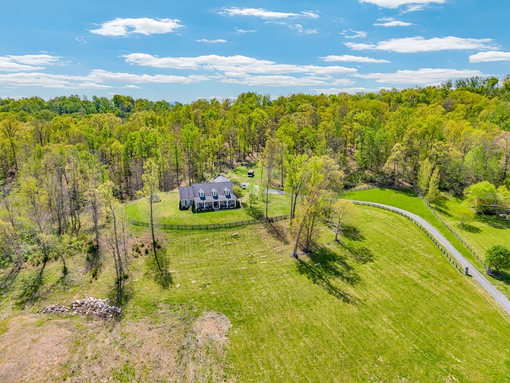 3631 Louisville Road Louisville, TN 37777 - Photo 55 of 64 a view of an outdoor space