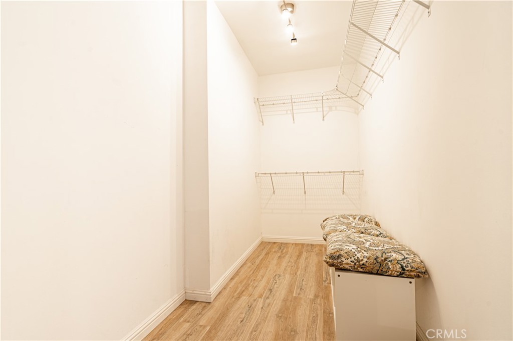 357 Whiting Street El Segundo, CA 90245 - Photo 29 of 50 a bedroom with a bed and a window