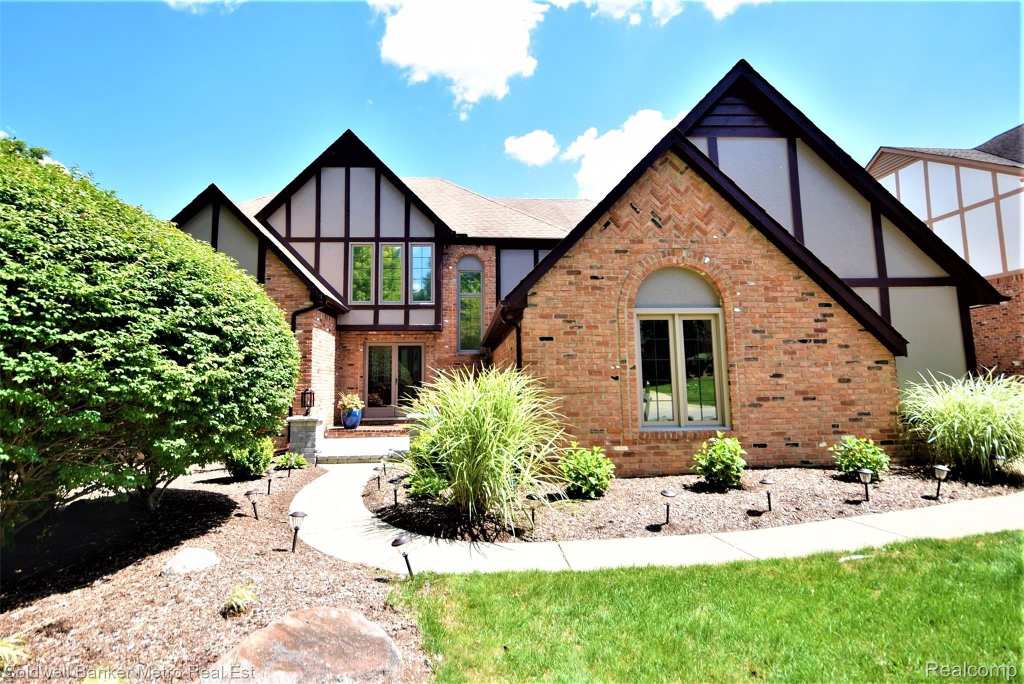 1803 Rapids Way Rochester, MI 48309 - Photo 1 of 63 Welcome home!