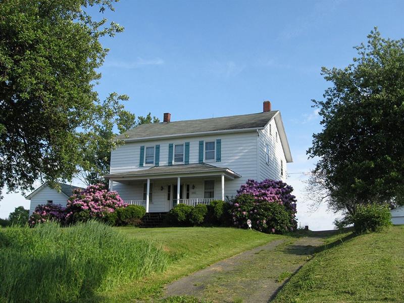 826 Cypress Road, Commodore