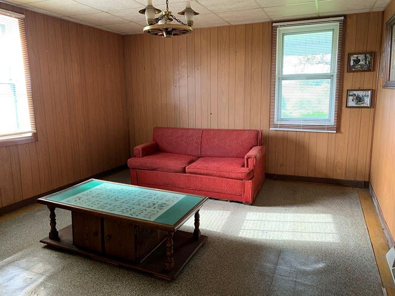 826 Cypress Road Commodore, PA 15729 - Photo 5 of 8 Interior