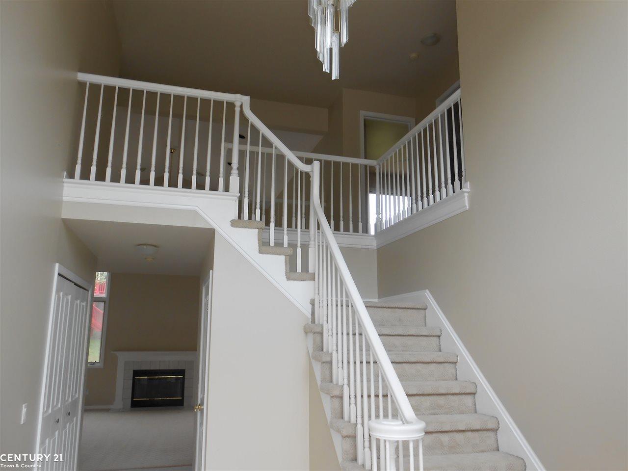 1009 River Mist Drive Rochester, MI 48307 - Photo 5 of 45 31243816-4.JPG