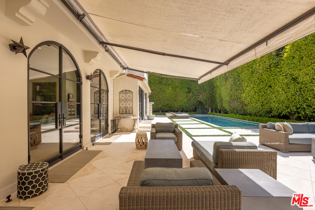 1109 Tower Road Beverly Hills, CA 90210 - Photo 31 of 32