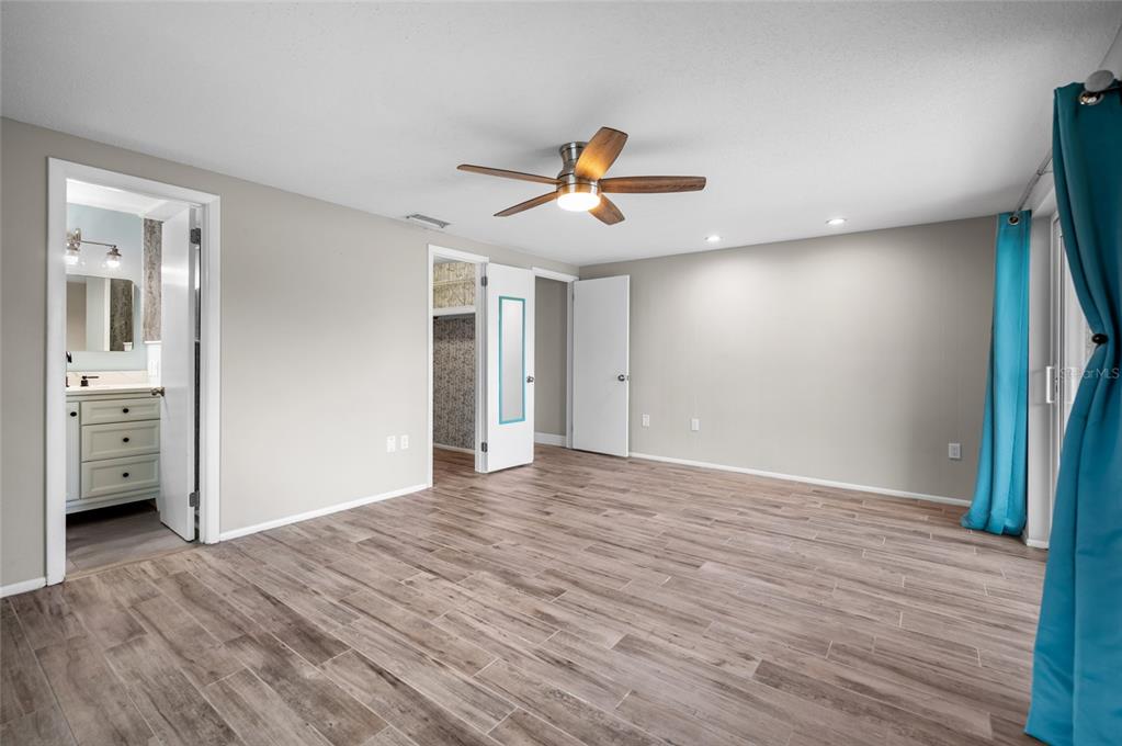 1132 Piedmont Road Venice, FL 34293 - Photo 27 of 52