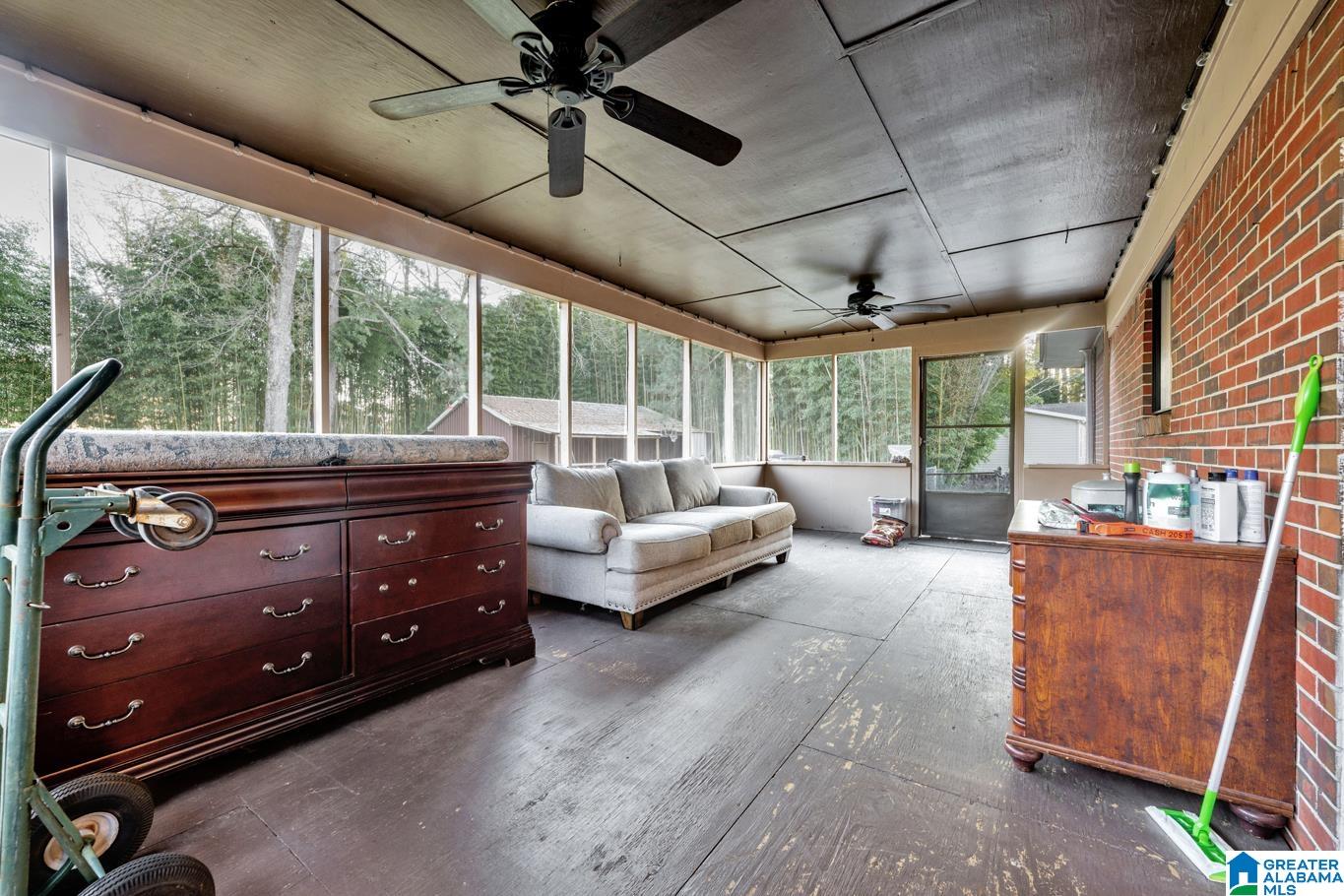 9847 Ellis Road Warrior, AL 35180 - Photo 7 of 31