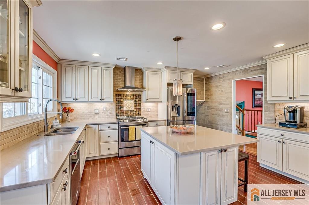 6 Mockingbird Road Edison, NJ 08820 - Photo 1 of 54 Gallery Image 1