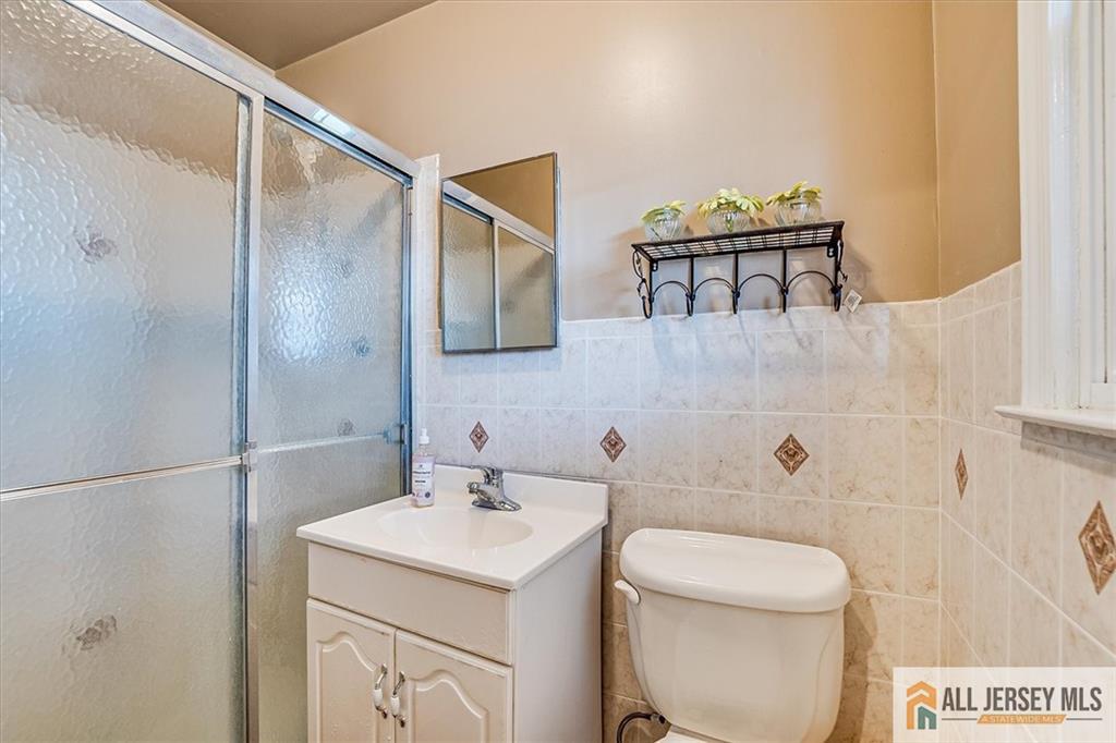 6 Mockingbird Road Edison, NJ 08820 - Photo 13 of 54 Gallery Image 13