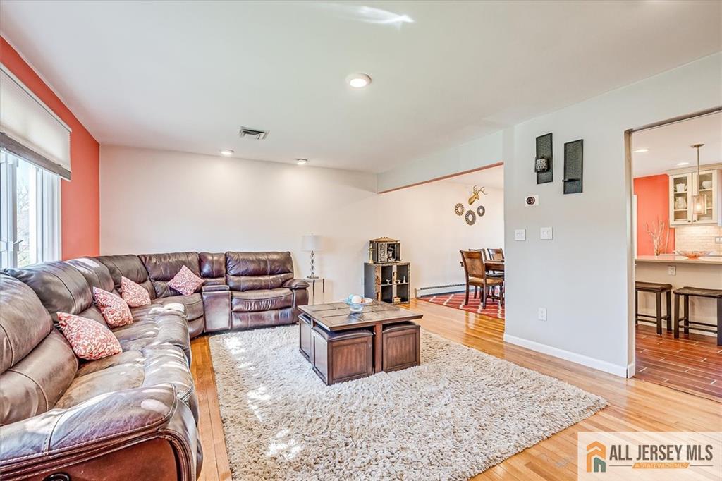 6 Mockingbird Road Edison, NJ 08820 - Photo 14 of 54 Gallery Image 14