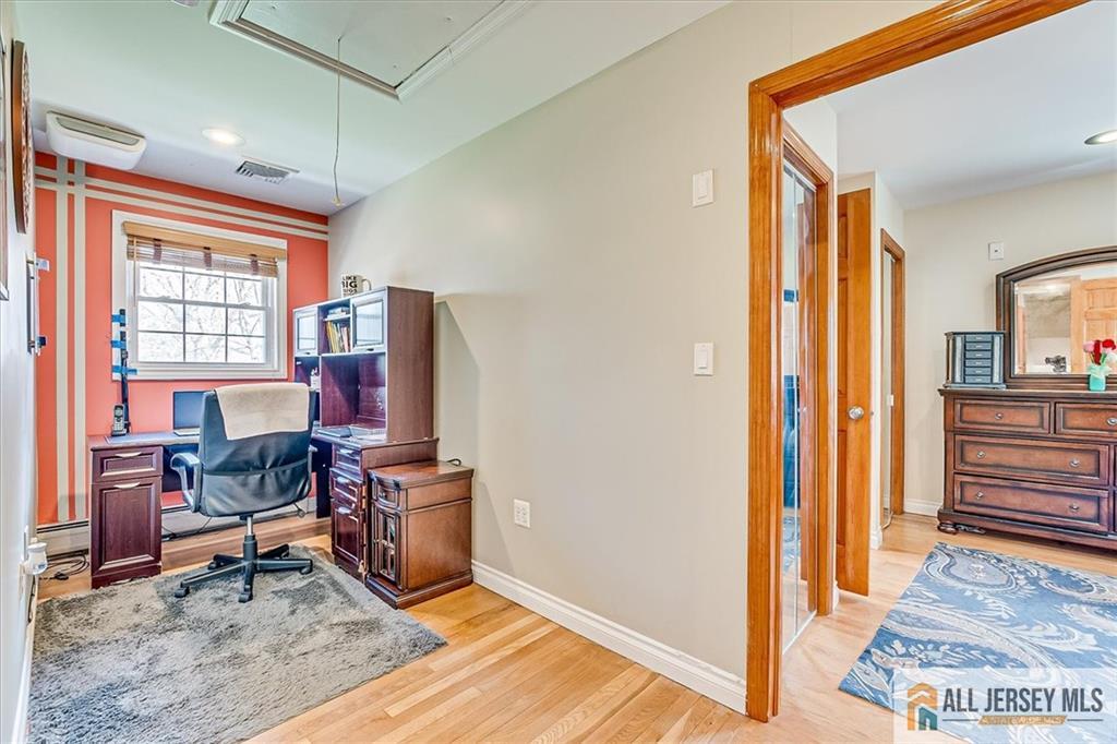 6 Mockingbird Road Edison, NJ 08820 - Photo 31 of 54 Gallery Image 31
