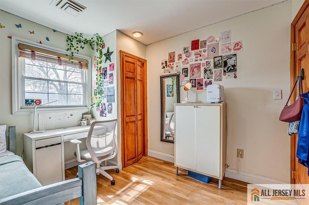 6 Mockingbird Road Edison, NJ 08820 - Photo 33 of 54 Gallery Image 33