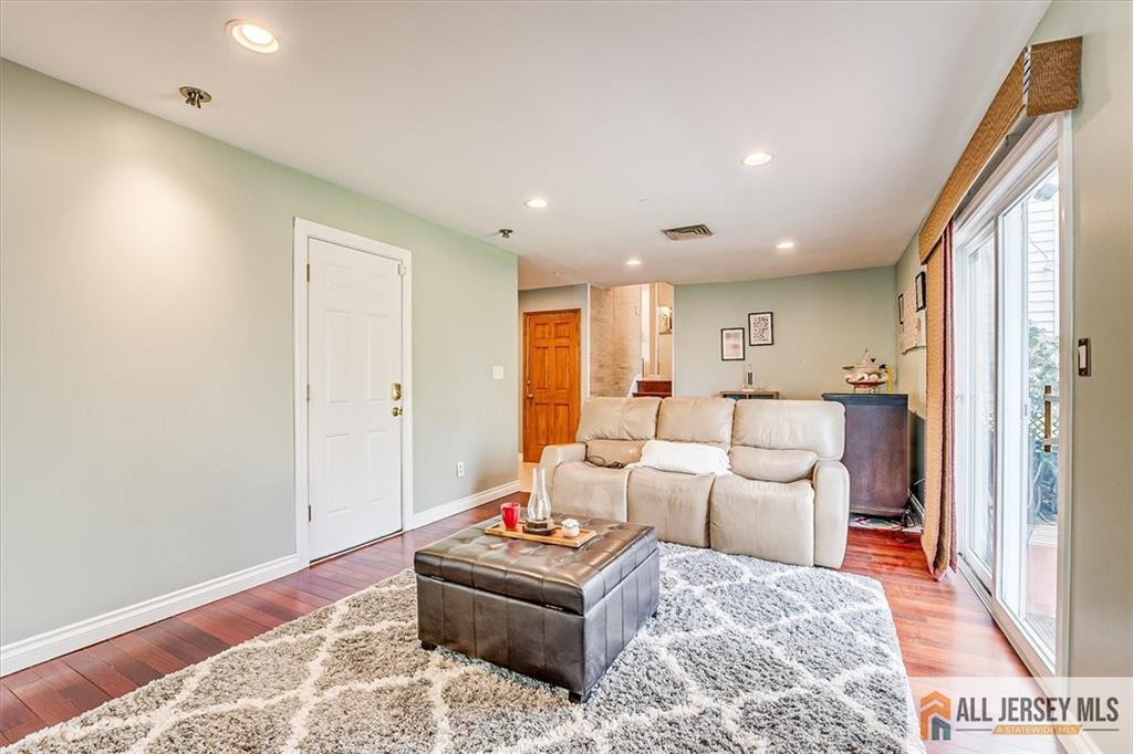 6 Mockingbird Road Edison, NJ 08820 - Photo 10 of 54 Gallery Image 10