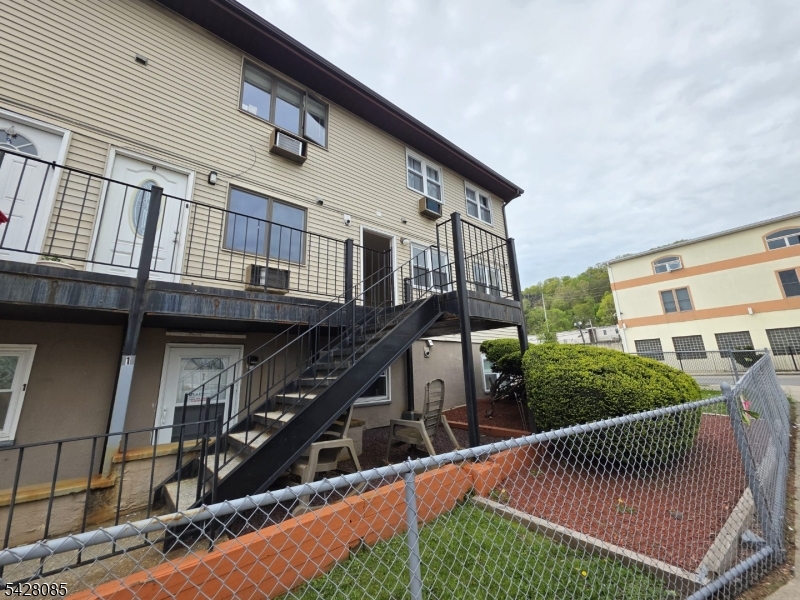 583 Main Street, Unit 9 Paterson, NJ 07503 - Photo 2 of 18
