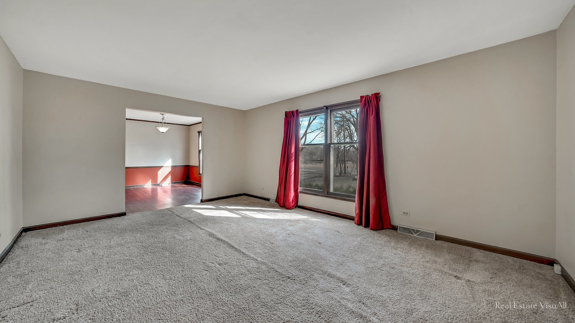 5-n994 Corron Road St. Charles, IL 60175 - Photo 6 of 39 an empty room with furniture and a ceiling fan