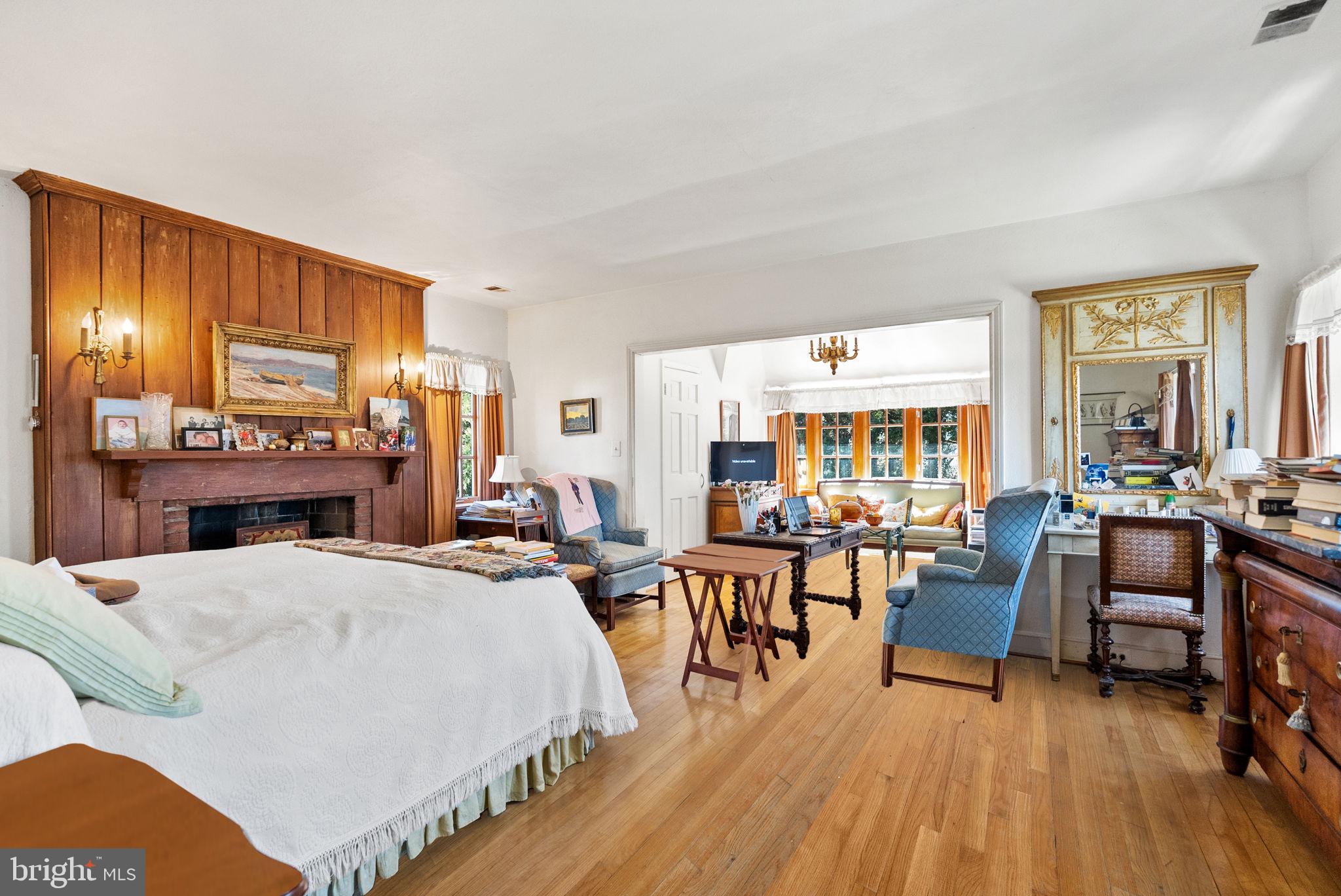 3111 Idaho Avenue Northwest Washington, DC 20016 - Photo 24 of 40 a living room with furniture and a large window