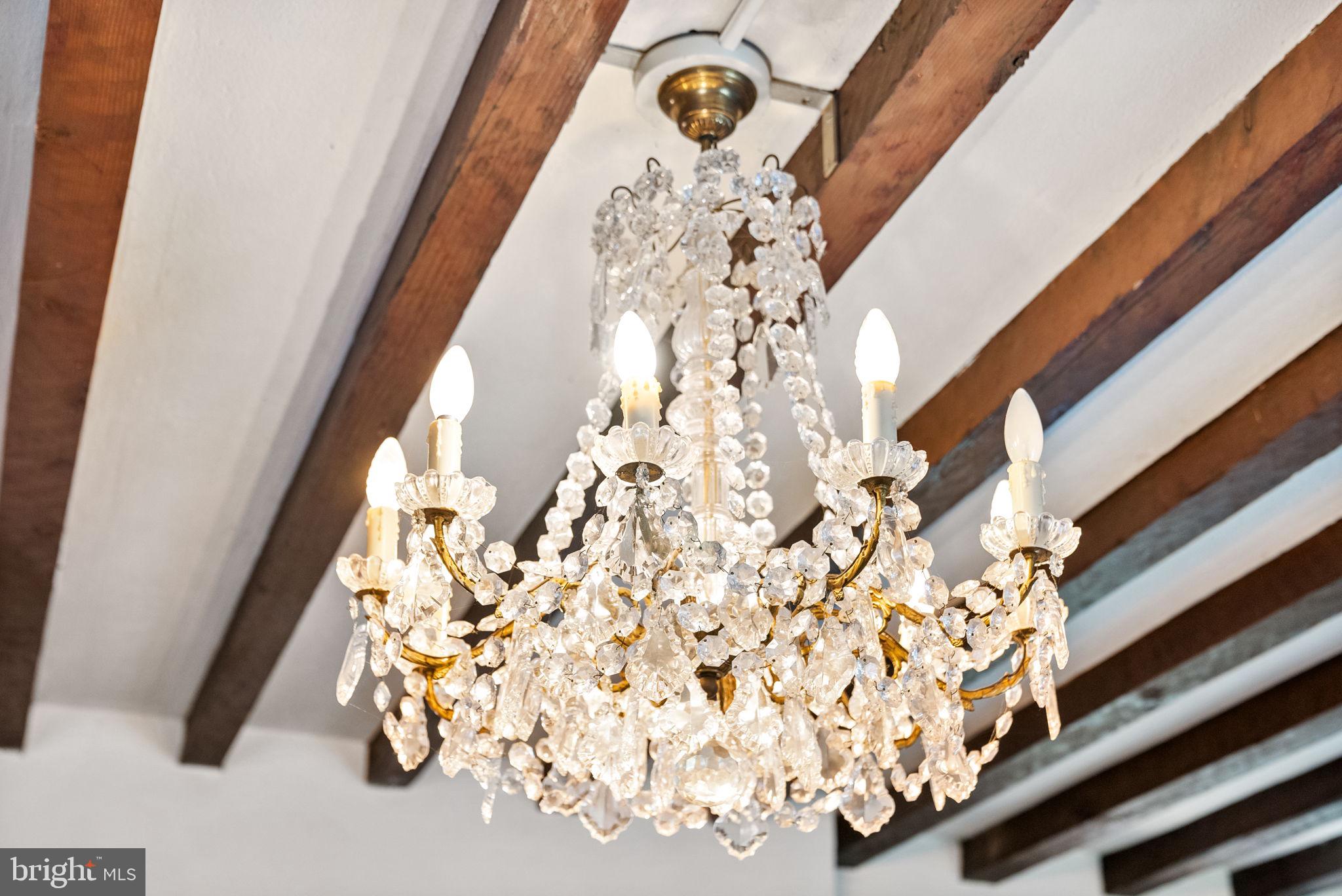 3111 Idaho Avenue Northwest Washington, DC 20016 - Photo 29 of 40 a vase of flowers sitting on a floor