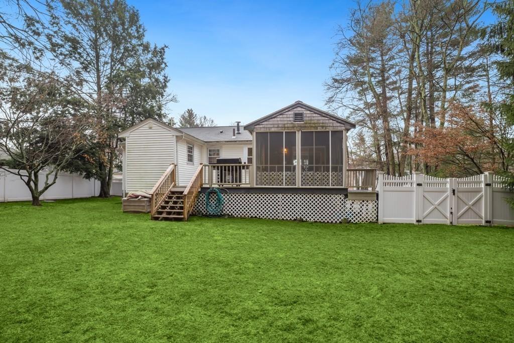 6 Meadow Road Medway, MA 02053 - Photo 4 of 34 Gallery Image 4