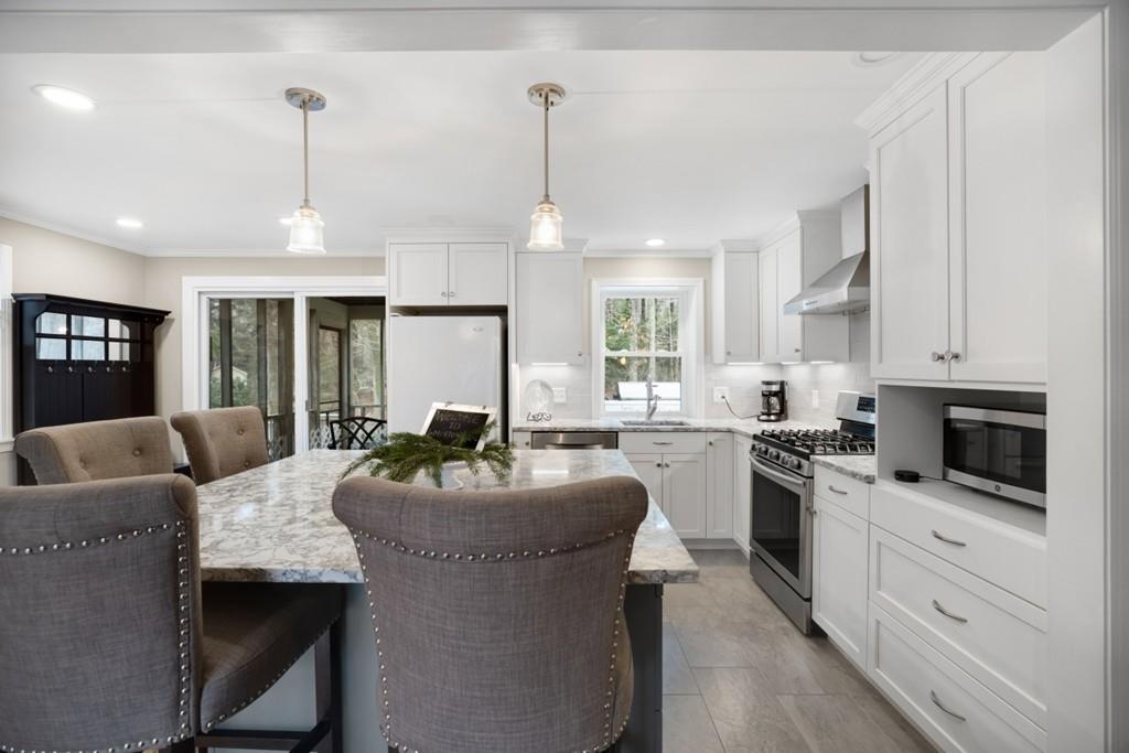 6 Meadow Road Medway, MA 02053 - Photo 6 of 34 Gallery Image 6