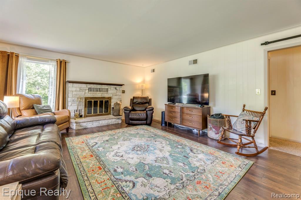 3750 Parker Road Fort Gratiot, MI 48059 - Photo 14 of 41