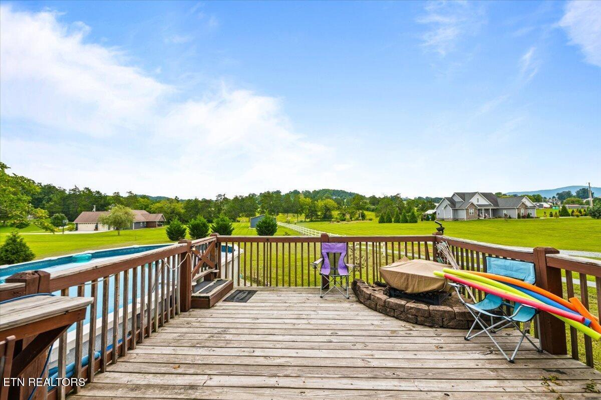 1349 Towe String Road Jacksboro, TN 37757 - Photo 20 of 22 Back Deck