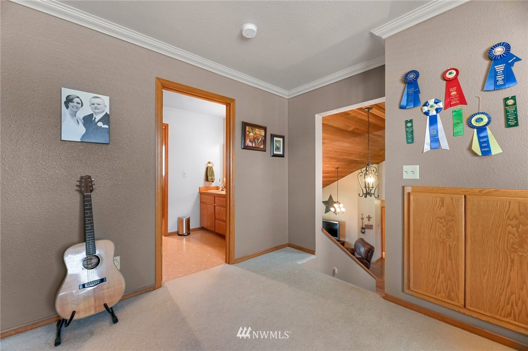 8536 Bender Road Lynden, WA 98264 - Photo 18 of 40 Gallery Image 18