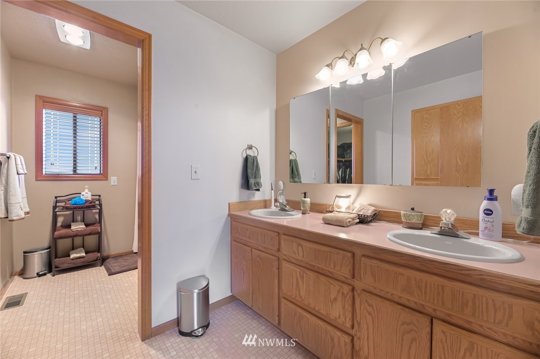 8536 Bender Road Lynden, WA 98264 - Photo 22 of 40 Gallery Image 22