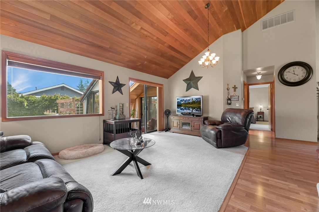 8536 Bender Road Lynden, WA 98264 - Photo 10 of 40 Gallery Image 10