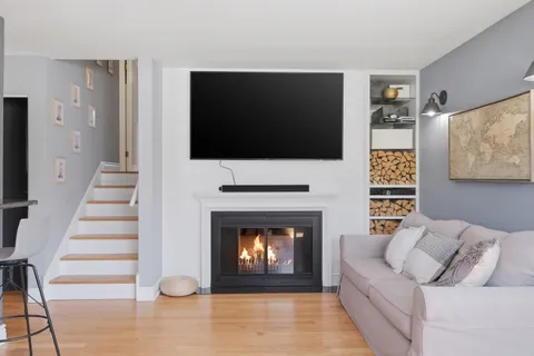 $409,900 | 4129 Main Street, Downers Grove, IL 60515