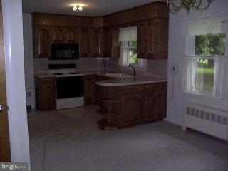 2285 Hobson Road Lancaster, PA 17602 - Photo 6 of 8 Gallery Image 6